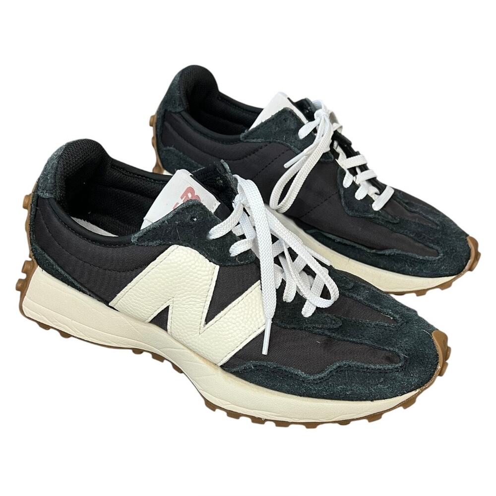 New Balance 327 Navy White Gum Women's Sneakers WS327BL Retro Kicks size 8.5